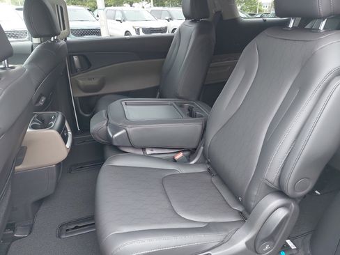 New 2026 Kia Carnival EX image 16