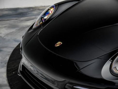 Used 2019 Porsche 911 Turbo image 36