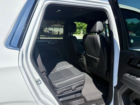 Used 2025 Chevrolet Tahoe LT AWD/4WD image 30