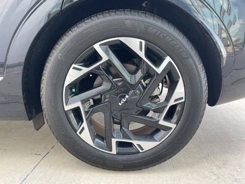Used 2024 Kia Sportage SX image 18