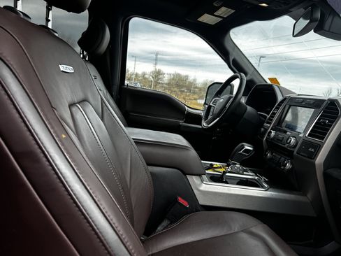 Used 2015 Ford F150 Platinum w/ Equipment Group 701A Luxury image 12