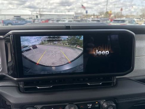 Used 2025 Jeep Wrangler Sahara w/ Safety Group image 44