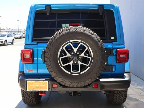 Used 2024 Jeep Wrangler Unlimited Rubicon AWD/4WD image 4