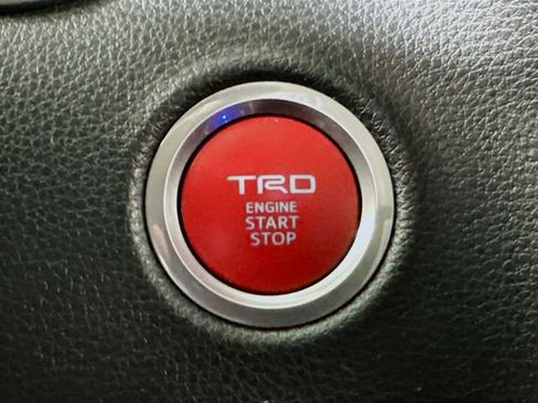 Used 2022 Toyota Tundra SR5 w/ TRD Off-Road Package image 16
