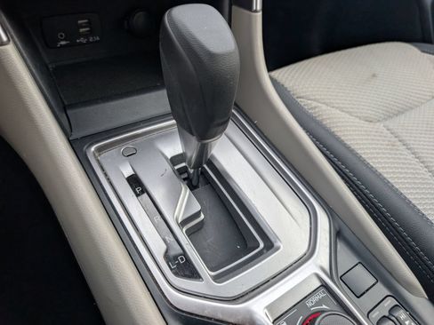Used 2023 Subaru Forester Premium AWD/4WD image 15