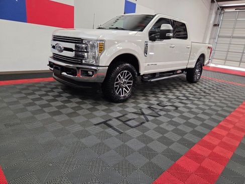 Used 2019 Ford F250 Lariat w/ Lariat Ultimate Package AWD/4WD image 3