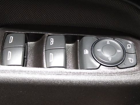 Used 2022 Chevrolet Equinox RS image 12