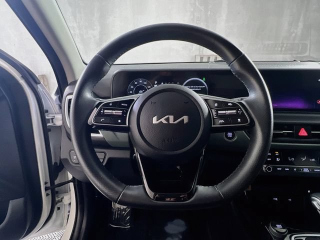 Used 2024 Kia Seltos SX AWD/4WD image 16