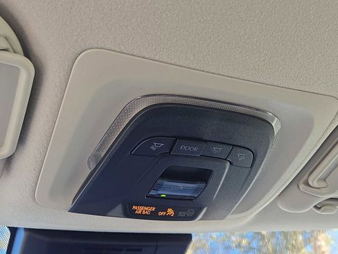 Used 2023 Toyota Corolla LE image 30