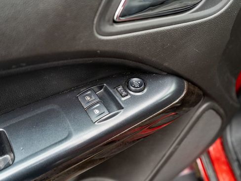 Used 2015 GMC Canyon SLE image 17