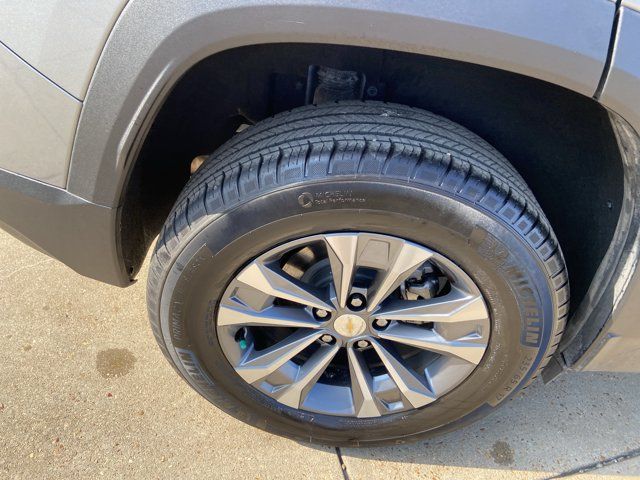 Used 2026 Chevrolet Equinox LT AWD/4WD image 39