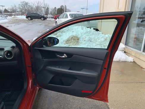 Used 2021 Kia Forte GT-Line image 28