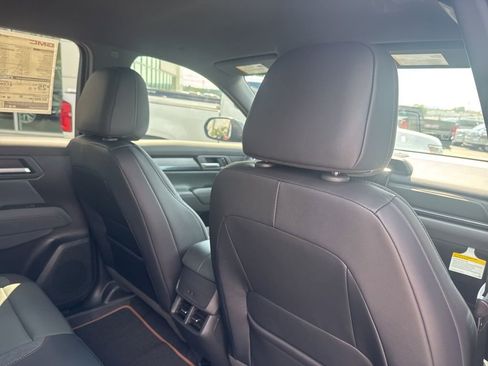 New 2026 GMC Terrain AT4 image 30