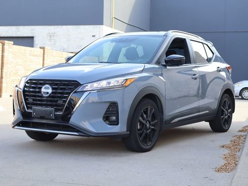 Used 2023 Nissan Kicks SR FWD image 2