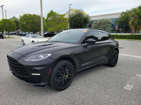 Used 2024 Aston Martin DBX 707 AWD/4WD image 3