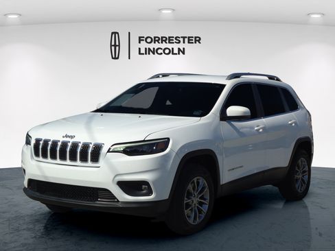 Used 2020 Jeep Cherokee Latitude Plus w/ Cold Weather Group AWD/4WD image 7