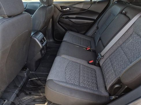 Used 2023 Chevrolet Equinox LT image 33