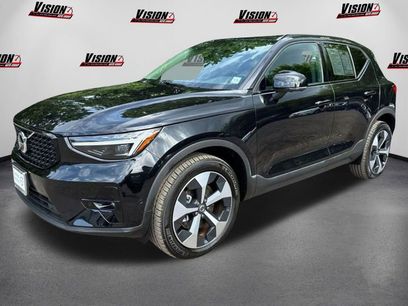 Used 2025 Volvo XC40 B5 Plus w/ Protection Package Premier