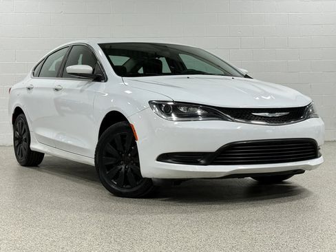 Used 2017 Chrysler 200 LX image 4