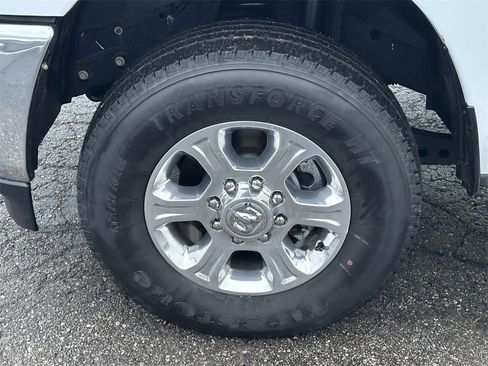 Used 2024 RAM 2500 Big Horn image 9