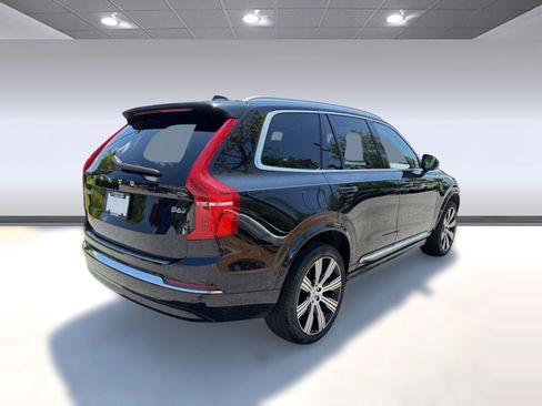 Certified 2023 Volvo XC90 B6 Ultimate w/ Lounge Package AWD/4WD image 9