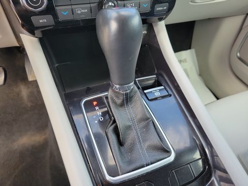 Used 2022 Jeep Compass Latitude w/ Convenience Group FWD image 19