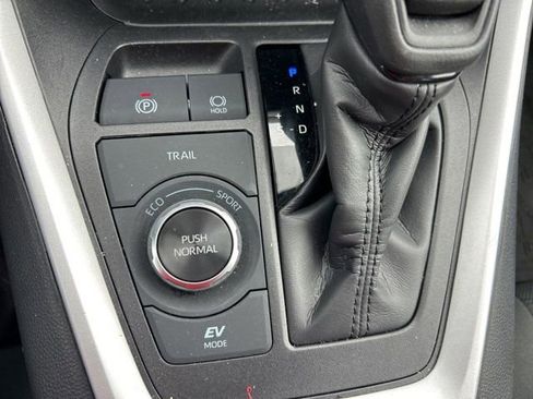 Used 2023 Toyota RAV4 AWD Hybrid image 16