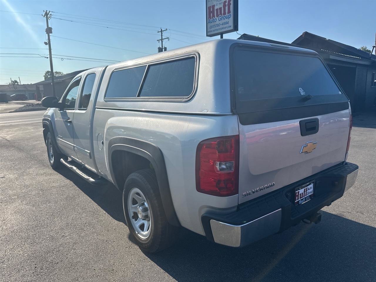 Used 2010 Chevrolet Silverado 1500 W/T RWD image 7