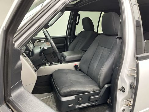Used 2017 Ford Expedition XLT AWD/4WD image 10