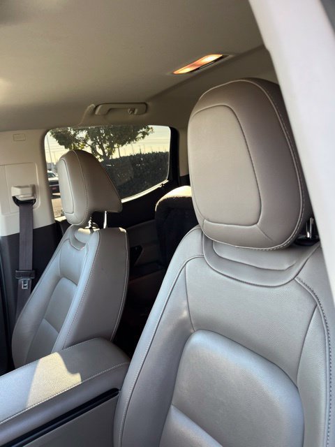 Used 2016 GMC Canyon SLT w/ Driver Alert Package AWD/4WD image 5