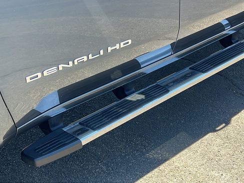 Used 2020 GMC Sierra 2500 Denali w/ Denali Ultimate Package AWD/4WD image 12