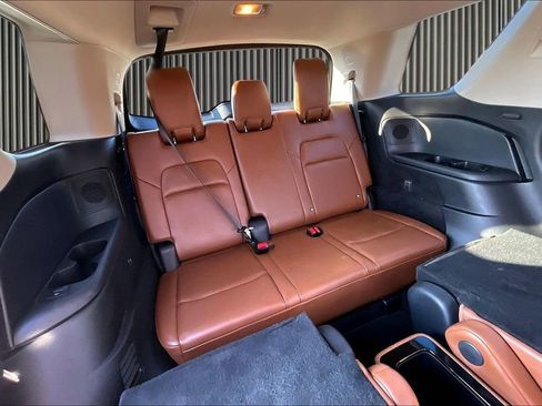 Used 2022 Nissan Pathfinder Platinum w/ Cargo Package image 29