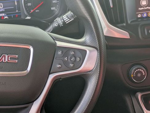 Used 2022 GMC Terrain SLE image 13