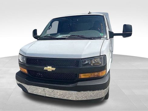 New 2025 Chevrolet Express 3500 w/ Power Convenience Package image 12