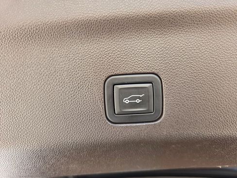 Used 2023 Chevrolet Tahoe LT w/ Luxury Package RWD image 15