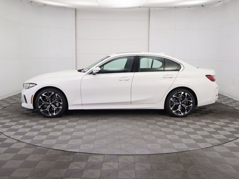 Used 2025 BMW 330i Sedan w/ Convenience Package image 9