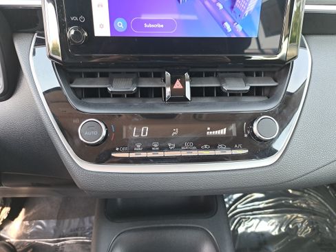 Used 2024 Toyota Corolla LE FWD image 20