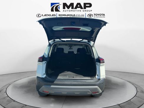 Used 2023 Nissan Rogue S AWD/4WD image 17