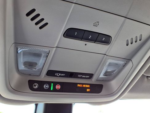 Used 2019 Chevrolet Equinox LT FWD image 15