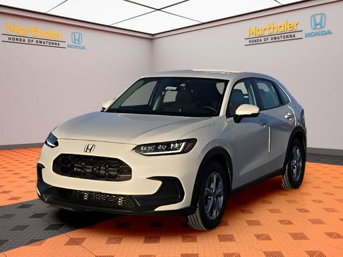 Used 2024 Honda HR-V LX image 1