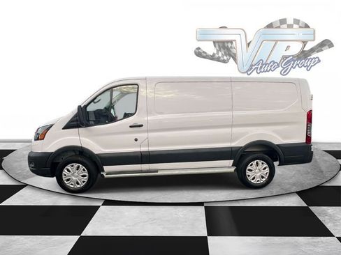 Used 2025 Ford Transit 250 Low Roof w/ Exterior Upgrade Package RWD image 9