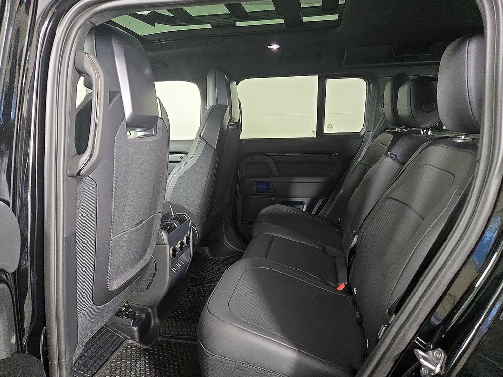 New 2026 Land Rover Defender 110 OCTA AWD/4WD image 10