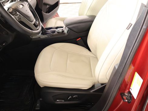 Used 2018 Ford Explorer Platinum AWD/4WD image 12