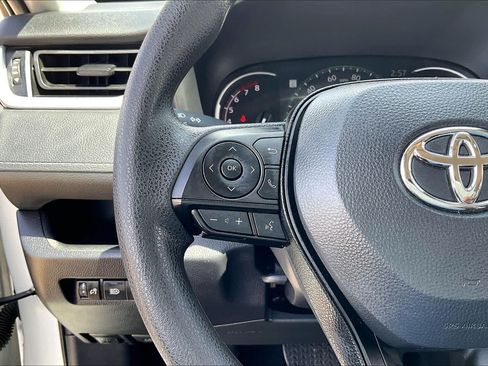Used 2025 Toyota RAV4 XLE FWD image 24