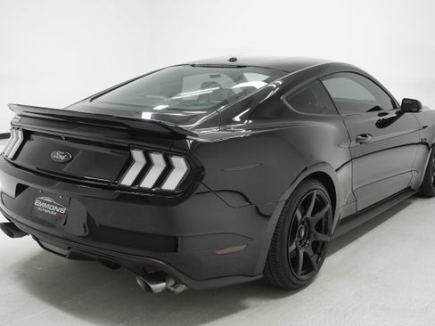 Used 2016 Ford Mustang GT Premium image 4