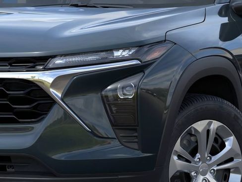 New 2026 Chevrolet Trax LS FWD image 10