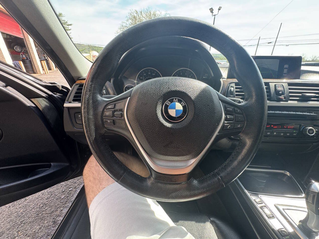 Used 2015 BMW 335i xDrive Sedan AWD/4WD image 27