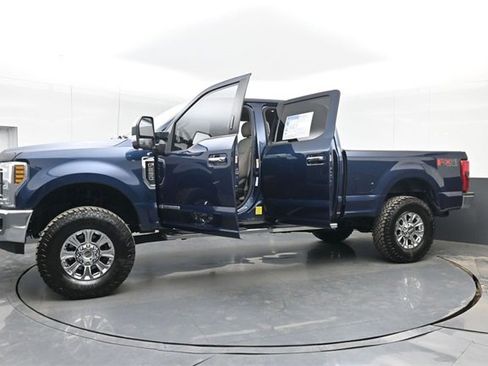 Used 2019 Ford F250 XLT w/ XLT Premium Package image 53