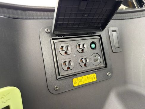 Used 2025 Ford F150 Lightning Lariat AWD/4WD image 14