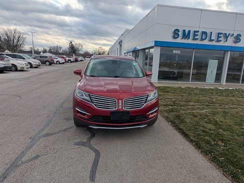 Used 2018 Lincoln MKC Select w/ Lincoln MKC Climate Package image 2